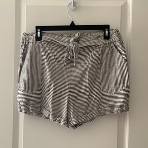 NWOT Striped Tie-Knot Flowy Shorts